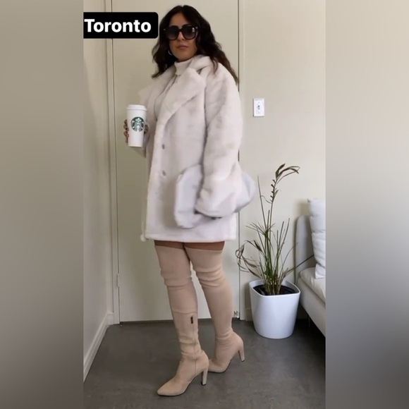 🛍️FAUX FUR JACKET WORN TWICE - Picture 2 of 6